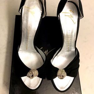 Dress-up/Dress-down Leather Suede Open-toe designer pumps with diamond ornament